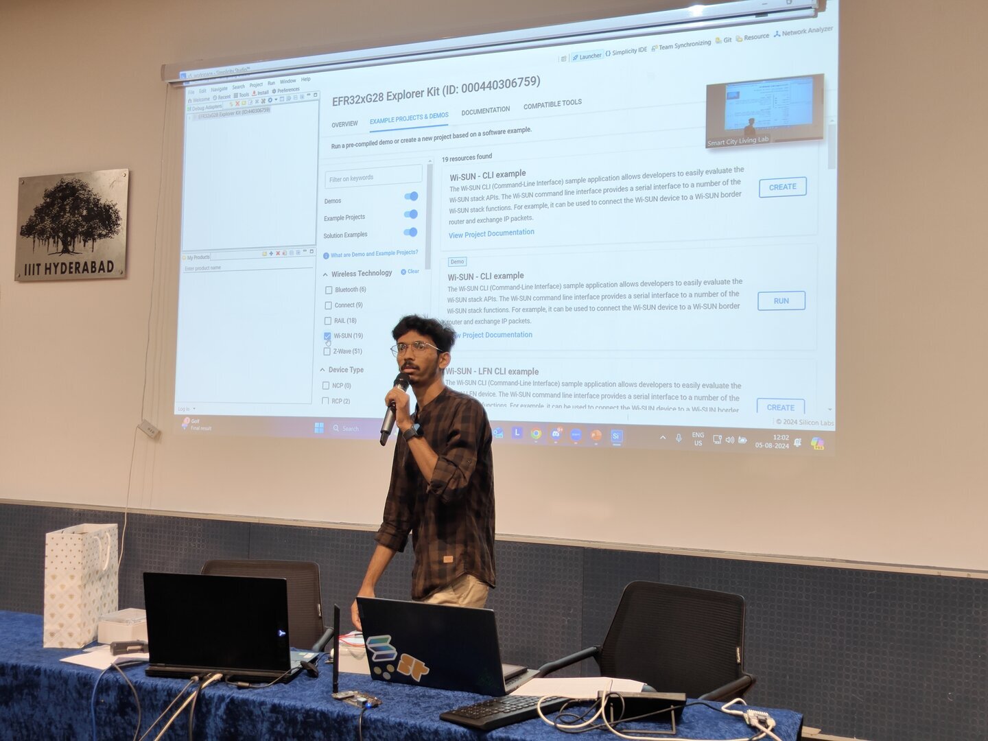 Wi-SUN Workshop Participants - Industry experts discussing smart city technology